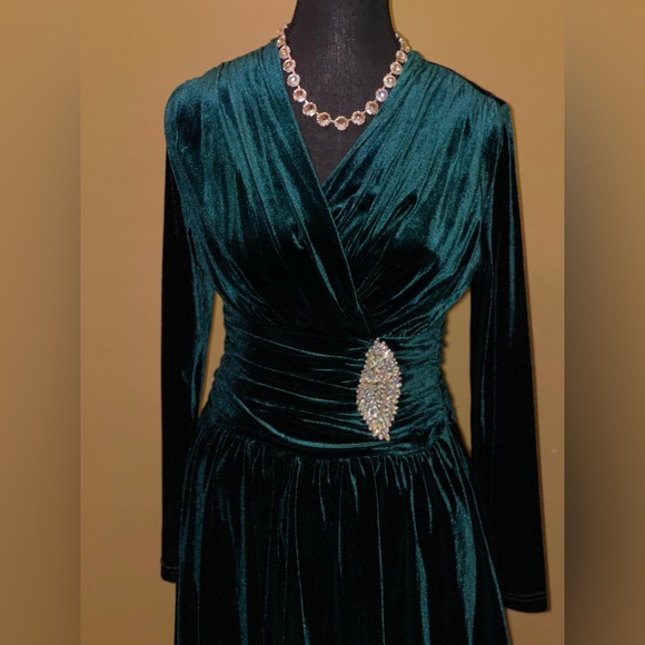 Holiday party dress - Picture 3 of 8